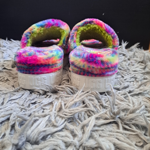 UGG Rainbow Platform Slip On NWOT - Picture 5 of 5